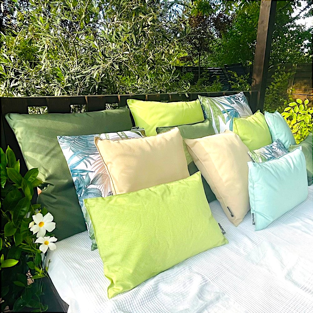 St Maxime párna 3-Photoroom