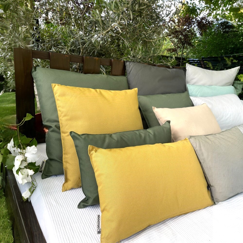 St Maxime párna 8-Photoroom